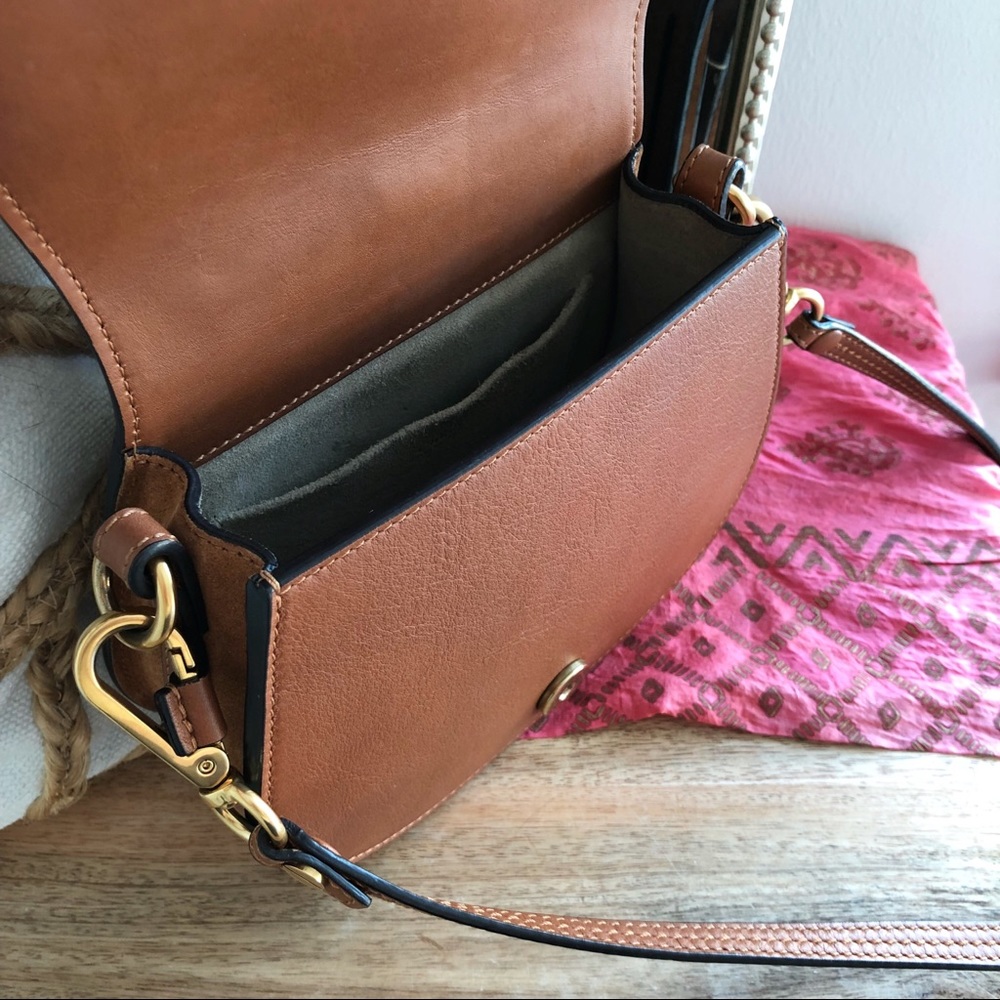 🌟SOLD🌟 Chloe Nile Bracelet Bag - Picture 4 of 6
